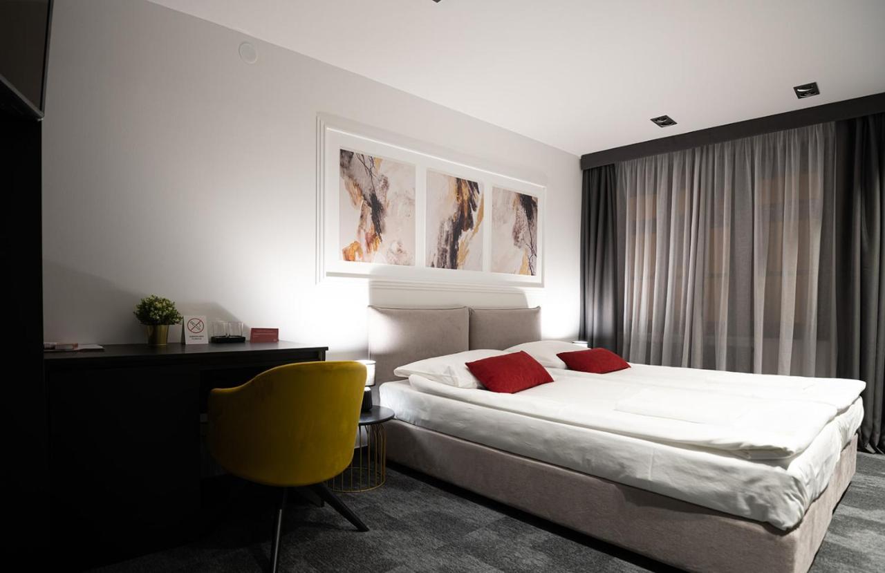 Savoy Residence Osijek Bagian luar foto