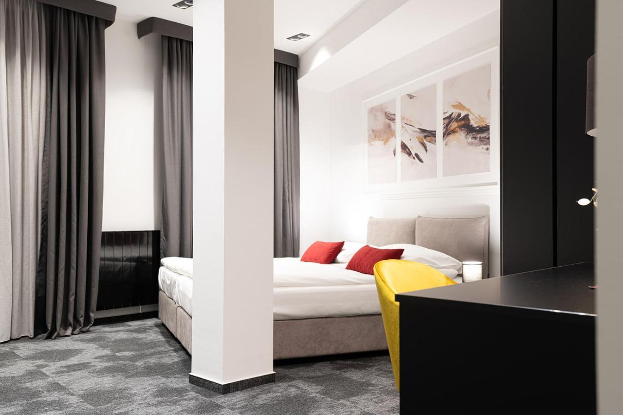 Savoy Residence Osijek Bagian luar foto