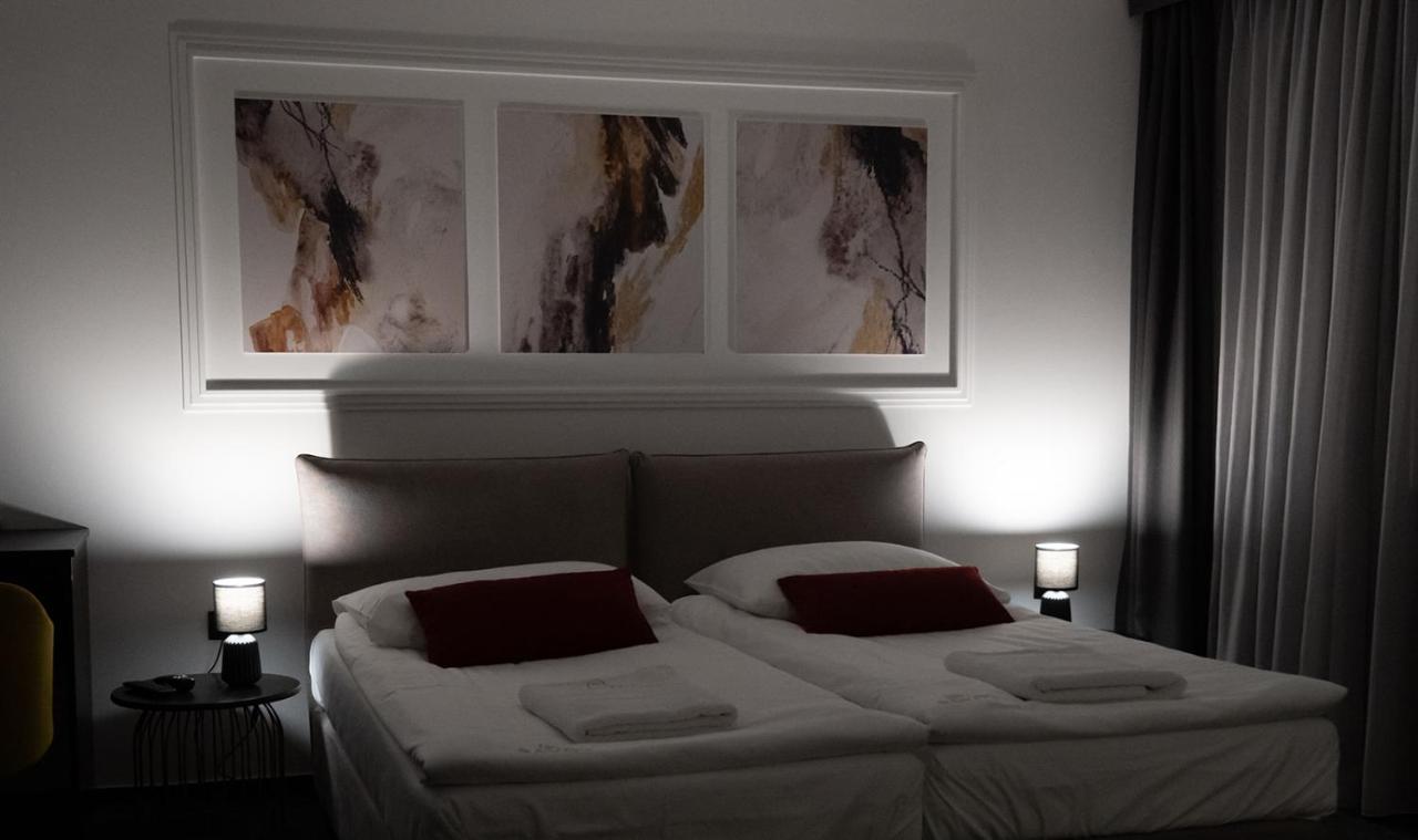 Savoy Residence Osijek Bagian luar foto
