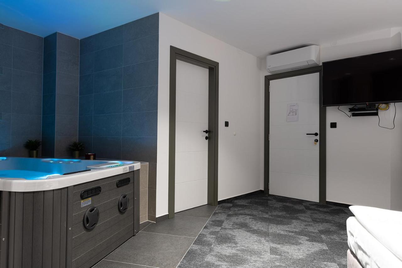 Savoy Residence Osijek Bagian luar foto