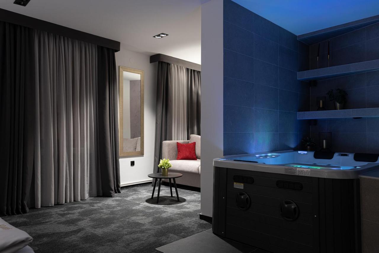 Savoy Residence Osijek Bagian luar foto