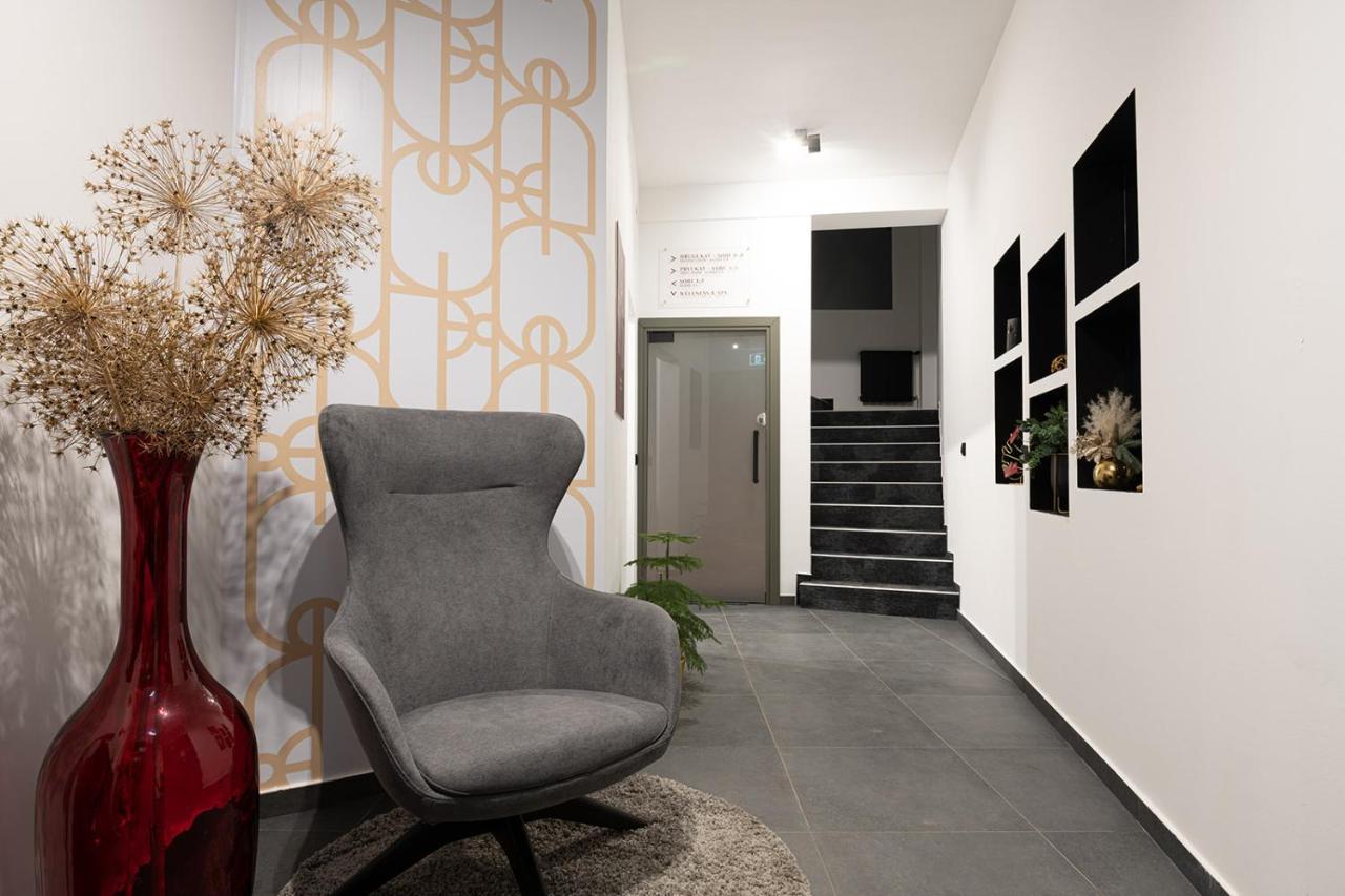 Savoy Residence Osijek Bagian luar foto