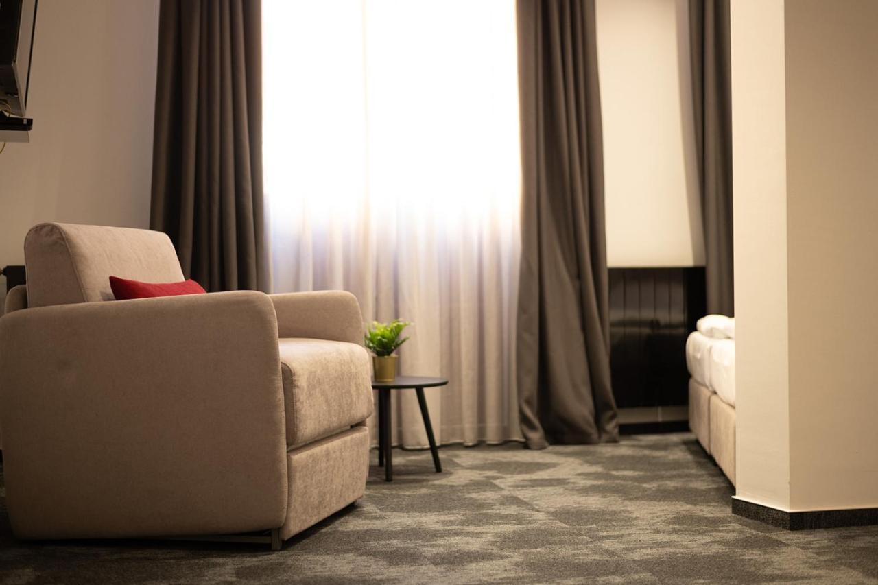 Savoy Residence Osijek Bagian luar foto
